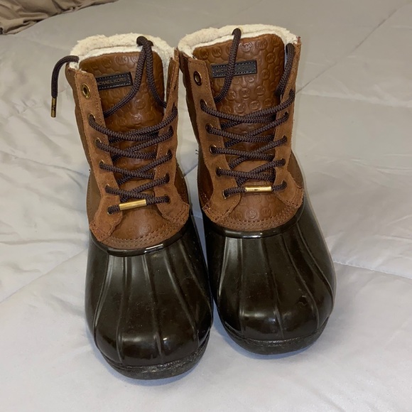 Winter boots - Picture 1 of 3